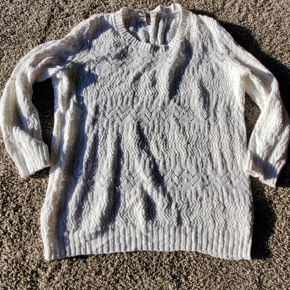 Nice lightweight White sweater